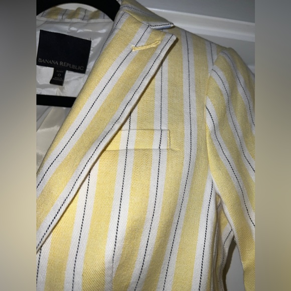 VINTAGE Banana Republic Blazer, Yellow, Cream Stripe, Womens, Sz 0P, Linen Blend - Picture 3 of 9